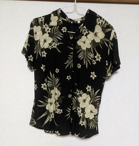 【送料無料・中古】HIBISCUS COLLECTION HAWAII　アロハシャツ　S　ブラック　古着