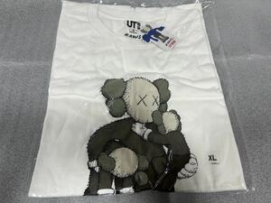 ☆新品未使用☆UNIQLO ×KAWS UTユニクロ×カウズ コラボ XL ④