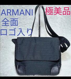 極美品　ARMANI　アルマーニ　メンズ　ショルダーバッグ　キャンバス×レザー　全面ロゴ入り　ブラック　 ショルダーバッグ