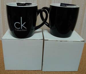 送料無料　未使用　箱付き　Calvin klein カルバンクライン マグカップ　コップ 食器　陶器 2個セット　シンプル　黒　ノベルティ? 非売品?