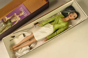 Tonner・Tyler Wentworth Collection 「Ready-To-Wear Carrie」約40ｃｍ・未使用