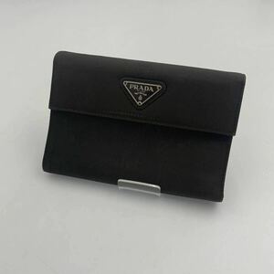 8 PRADA プラダ　ミニ財布　ミニウォレット　ナイロン　折りたたみ　二つ折り　三つ折り　三角プレート　トライアングル　ロゴ　刻印