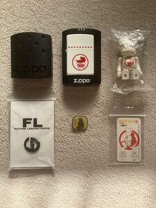 FUTURA BEARBRICK zippo PINS フューチュラとベアブリックのコラボフィギュアとジッポ、ピンズセット