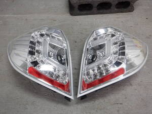 H19年 GE8 フィット RS L15A CVT 2WD メーカー不明 社外 LED テール ※難あり ブレーキ点灯しません /16【6-29331】88050