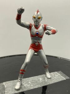 HGガシャポン　ウルトラマン80