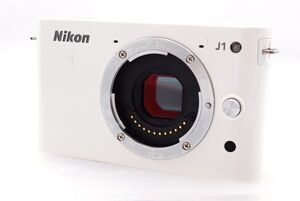 ショット数わずか4,131■良品■ Nikon ニコン ミラーレス一眼カメラ Nikon 1 J1　ホワイト　ボディ