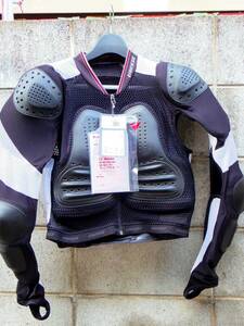 少々難あり・新品 DAINESE(ダイネーゼ) プロテクター付きインナースーツ XLサイズ ツーリング/ジムカーナ/CBR/YZF/ZXR/GSX-R/BMW/DUCATI