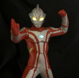 アルティメットルミナス ウルトラマン　メビウス