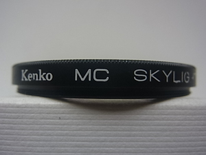 普通郵便送料無料　Kenko　ケンコー　MC　SKYLIGHT　(1B)　49mm　管理no.16