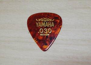 ☆YAMAHA☆ヤマハ ピック☆.030inch(約0.75mm)MEDIUM☆ベッコウ☆ティアドロップ型☆ジャパンビンテージ☆未使用デッドストック品 05-06