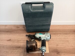 HITACHI 65㎜ ロール釘打機 NV 65AE2 エアー工具 釘打機 DIY 日立工機 エアーツール ジャンク 未確認 保管 現状品 k1273