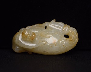 【古寶奇蔵】和田玉製・細密彫・靈猴・置物・賞物・中国時代美術