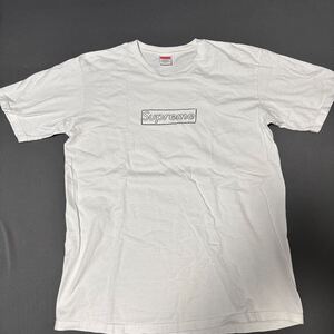 Supreme シュプリーム Kaws Tee サイズ M 中古 正規品 ロゴ Tシャツ T shirts 半袖 Box logo 白 White カウズ ボックスロゴ 