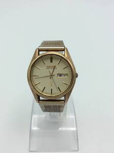 T14■【QZ/不動品】腕時計 SEIKO KING QUARTZ セイコー キングクォーツ 4823-8000 3針 デイデイト ゴールドカラー 現状品 ジャンク