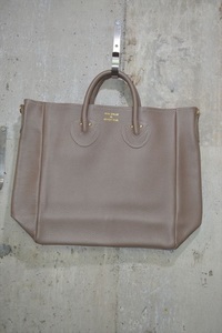 ヤングアンドオルセン　YOUNG&OLSEN The DRYGOODS STORE　EMBOSSED LEATHER D TOTE M　YO2401-GD006　レザー　トート　バッグ　鞄 D6680