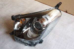 ▼TOYOTA トヨタ iQ KGJ10 純正 HID 左 助手席側 ヘッドライト ハイパーブラック バラスト・バーナー付 中古　[D3-289]