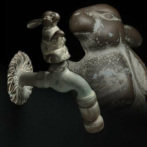 ES429 アンティーク ブロンズ 立水栓用蛇口「兎・うさぎ」高20cm 重615g・faucet Rabbit