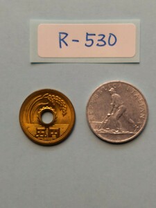 外国コイン　イタリア　(Rー５３０)　古銭　２リラ硬貨　１９４８年　アルミニウム硬貨