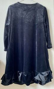ジョイレット 韓国ブランド 裾が可愛いベロア素材 7分袖チュニック 黒