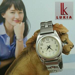 【美品中古】　SEIKO　LUKIA　セイコー　ルキア　レディース　ウオッチ　腕時計　アイボリー　盤面　稼動品　W006 