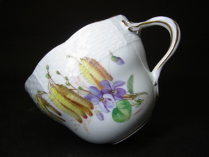 (CB166) 極美品 MEISSEN 自然主義 花 蝶 昆虫 虫 金彩 マイセン カップ アンティーク 西洋 陶器