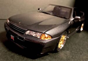 送料無料☆ AUTOart製 1/18 NISSAN Skyline GT-R (R32) V-SPEC ll Tuned Version ガングレーメタリック 絶版品