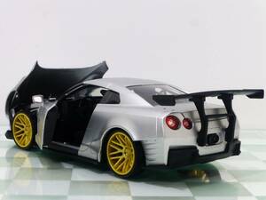 開封品■JADA TOYS 1/24 2009 NISSAN GT-R (R35) BEN SOPRA SILVER■日産 スカイライン ベンソープラ 26