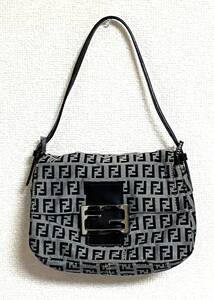 Э FENDI フェンディ ミニバケット 280395