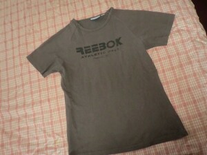 ★Reebok リーボック★サイズL　レディース　半袖 Tシャツ　ラグランデザイン　こげ茶系　ロゴプリント付