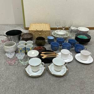 【TOA-0720.5-5a】食器 まとめ 大量 Noritake ノリタケ Legendary ELLINGTON カップ＆ソーサー 湯呑 ワイングラス 他 ブランド 保管品