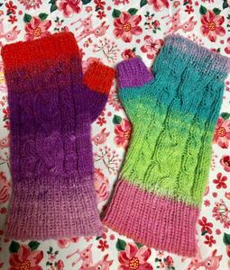 SALE※手編みのハンドウォーマー　指なし手袋　リストウォーマー　野呂英作　ピンクや黄緑　カラフル　ハンドカバー