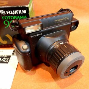 a352 インスタントカメラ FUJIFILM FOTORAMA 90 ACE サイズ:幅約17cm 高さ約13cm 奥行約13cm/80