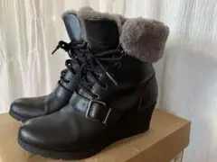 UGG アグ　JANNEY ウェッジ　ブーツ　厚底