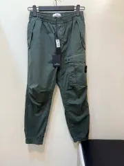 【雷市場（ポンジャン）商品韓国直送】 STONE ISLAND(ストーンアイランド) 24ss スーピマコットン コットン カーゴパンツ カーキ 正規品