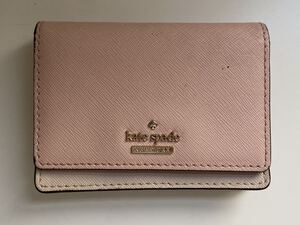 B3K132◆ ケイトスペード Kate spade サフィアーノレザー ピンク色系 ロゴ キーリング パスケース付き 小銭入れあり 名刺入れ カードケース