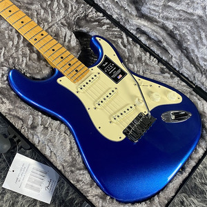 Fender American Ultra Stratocaster Cobra Blue