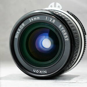 【極美品】動作◎ ニコン Ai Nikkor 24mm F2.8 832 nikon 広角　単焦点　オールドレンズ