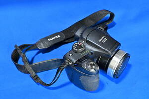 ◆◇FUJIFILM　FinePix S5700 コンパクトデジタルカメラ◇◆