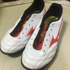 ☆靴野球「MIZUNOミズノ 20cm子ども用スパイクシューズ ヒモなし２回着用」キッズベースボール