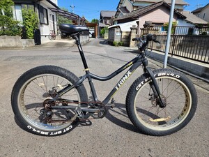 TRINX ファットバイク 26インチ 7段変速 自転車 黒 タイヤ太め