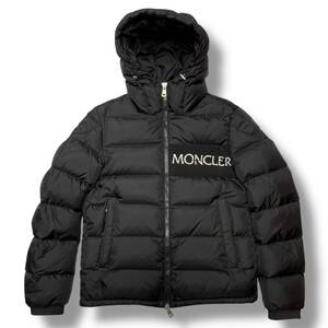 極美品 MONCLER 2461 ダウンジャケット AITON アイトン ロゴ刺繍 ブラック 1 M相当 モンクレール 肉厚 黒 アニメタグ メンズ ダブルジップ