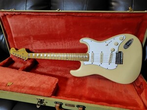 Fender製Yngwie MalmsteenモデルST71-140YMorST72-140YMや150 FenderインギーイングヴェイYJMスキャロップ