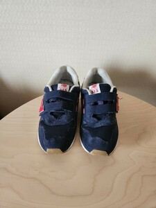 ニューバランス★new balance キッズスニーカー★男の子 紺×赤　21.5cm　 