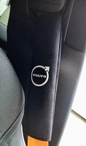 ★ボルボVOLVOシートベルトパッド　ショルダープロテクターV40 XC40 XC60 XC90 V60 V70 V90 C40などに 