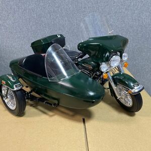 Harley-Davidson FLH CLASSIC ｗith Sidecar プラモデル　完成品 1:6