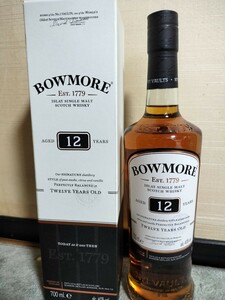 ボウモア 12年 シングルモルト BOWMORE　700ml 化粧箱付き