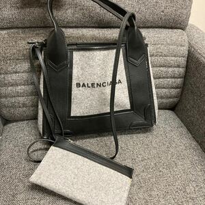 BALENCIAGA バレンシアガ 2way ネイビーカバスXS トートバッグ ハンドバッグ ショルダーバッグ レディース 人気 ファッション おしゃれ