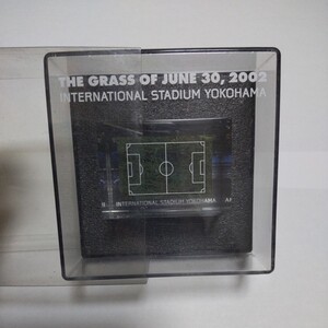 THE GRASS OF JUNE 30,2002 サッカーワールドカップ2002日韓大会決勝戦日産スタジアムの記念芝生