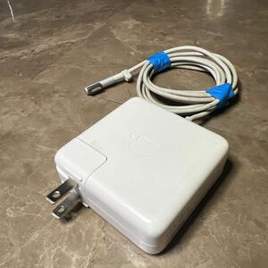 Apple MacBook Pro60W MagSafe ACアダプタA1330