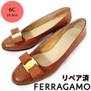 美品フェラガモ【Ferragamo】リザード型押し ヴァラ パンプス キャメル